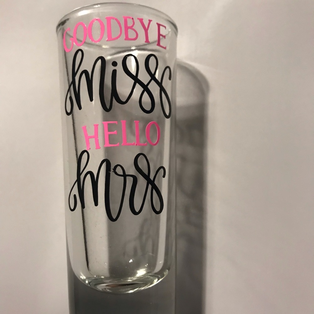 Lot of 5 shot glasses